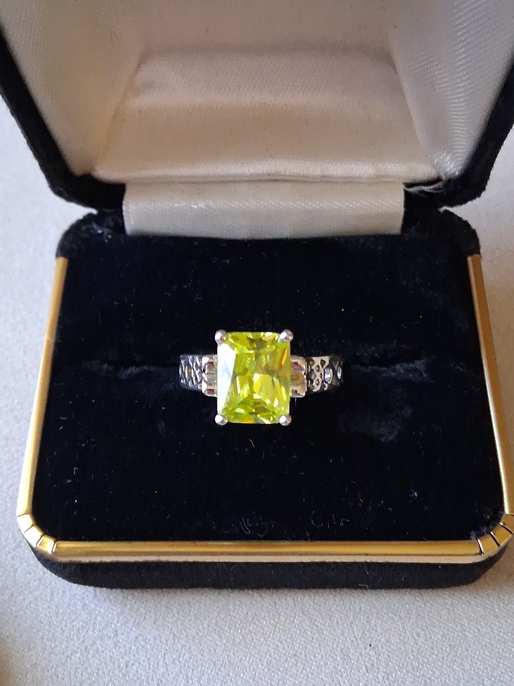 Appletini Cocktail Ring